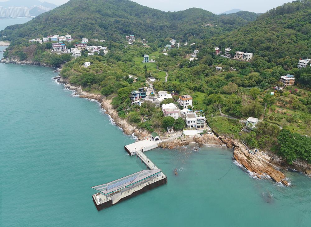 The reconstructed Pak Kok Pier will come with new design and ancillary facilities, including a roof cover, seats, WiFi etc. Pictured is a photomontage of the new pier.